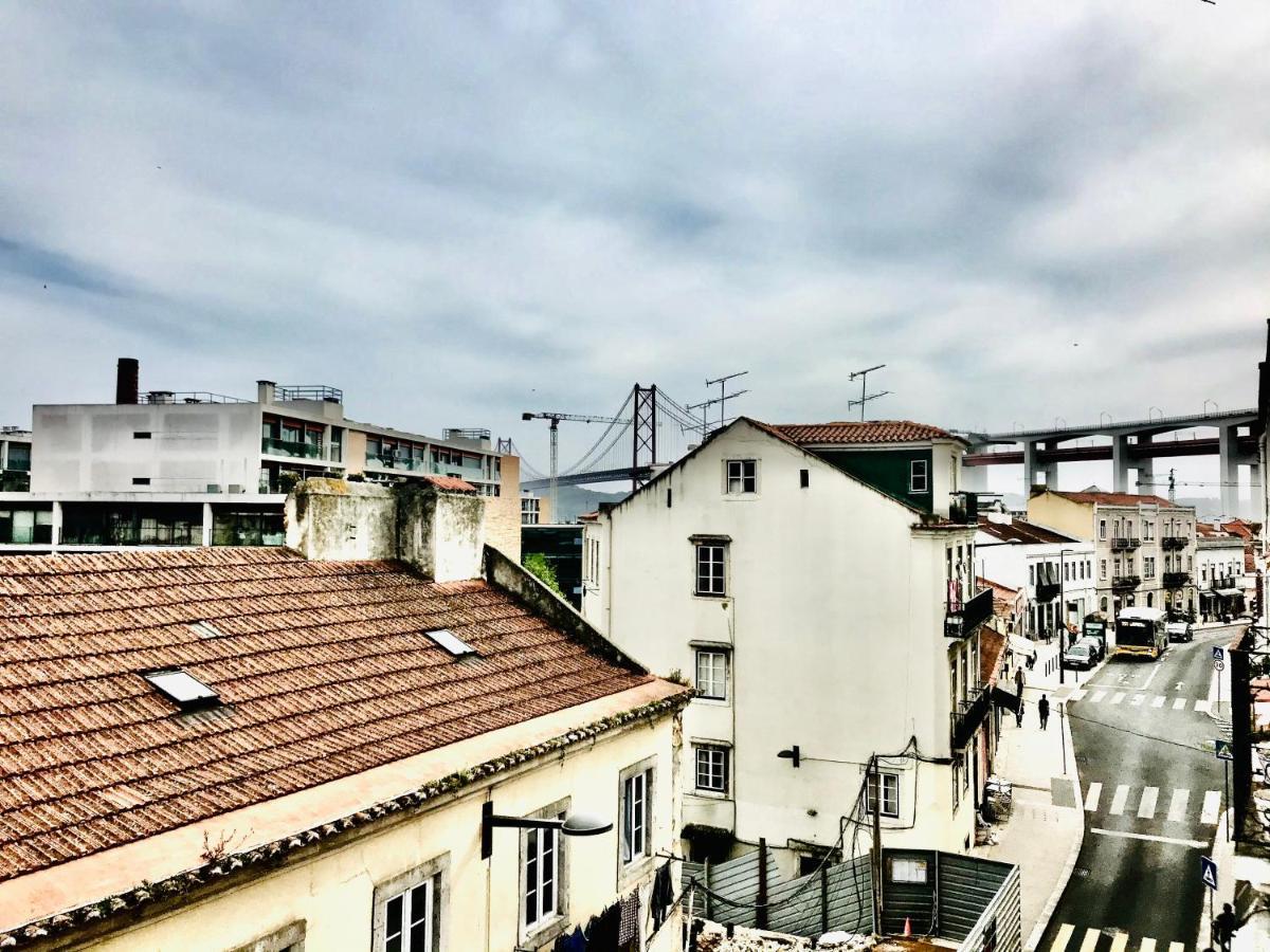 Lisbon Alcantara Seaside Exterior photo